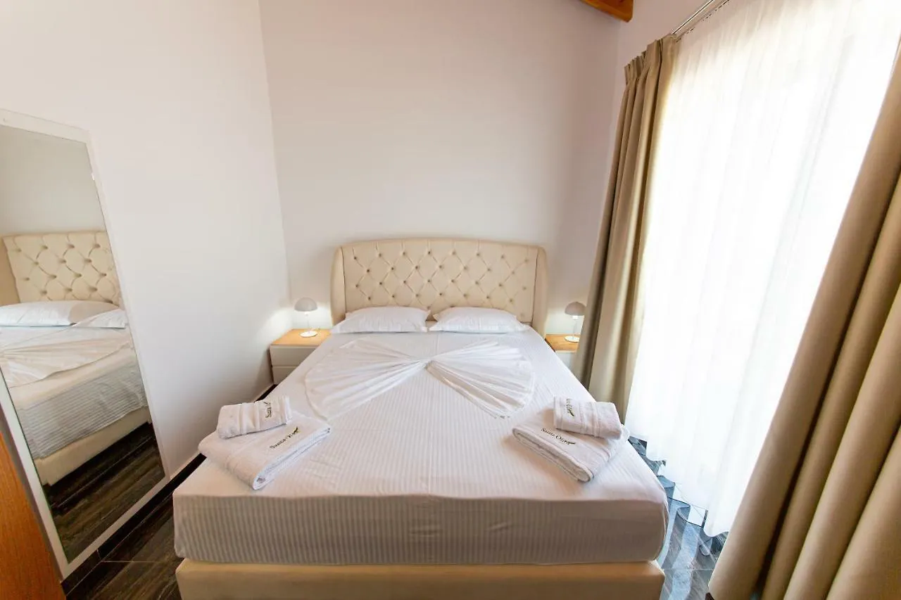Santa Oliva Suites contacts